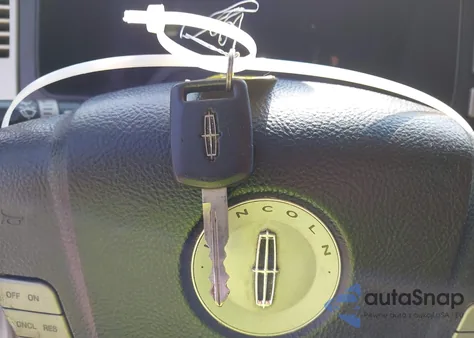 2003 Lincoln Navigator из США, поврежденный, VIN 5LMFU27R63LJ14319